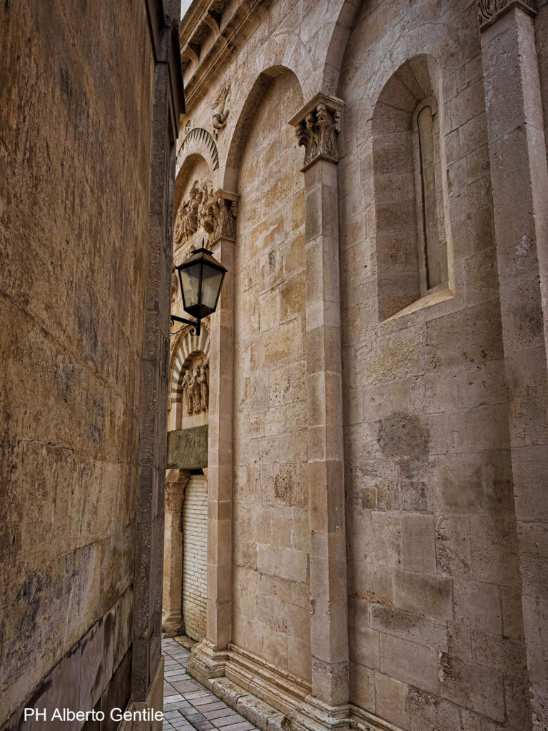 Accesso al portale di San Martino.