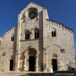 Facciata principale della cattedrale di Bitonto.